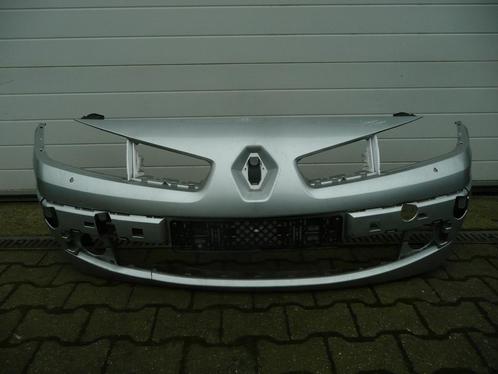 Renault Megane II Voorbumper Koplampspr.gaten 8200412362, Auto-onderdelen, Carrosserie en Plaatwerk, Bumper, Renault, Voor, Gebruikt