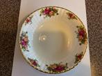 Royal Albert, Ophalen of Verzenden, Zo goed als nieuw, Porselein, Kop en/of schotel