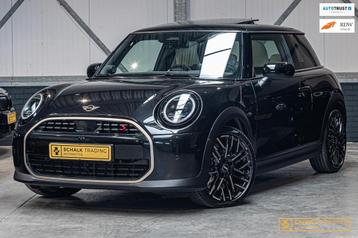Mini 2.0 Cooper S Favoured XL|Pano|E-stoel|H&K|Full opt|Gara beschikbaar voor biedingen