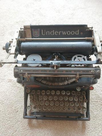 Typemachine underwood  beschikbaar voor biedingen