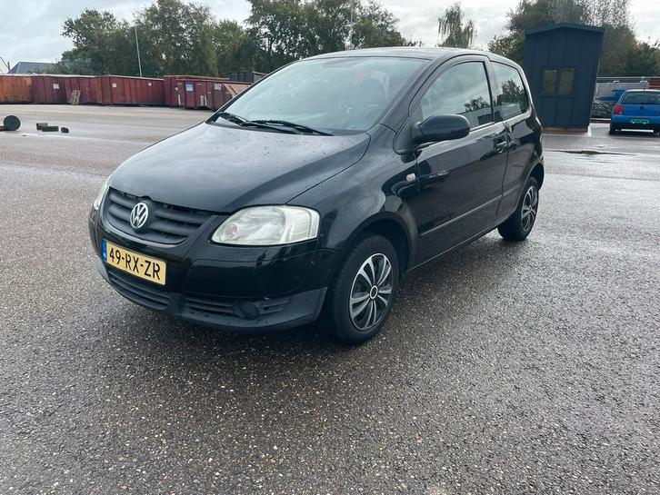 Volkswagen Fox 1.4 55KW 2005 Zwart, Auto's, Volkswagen, Bedrijf, Fox, ABS, Airbags, Bluetooth, Boordcomputer, Isofix, Metallic lak