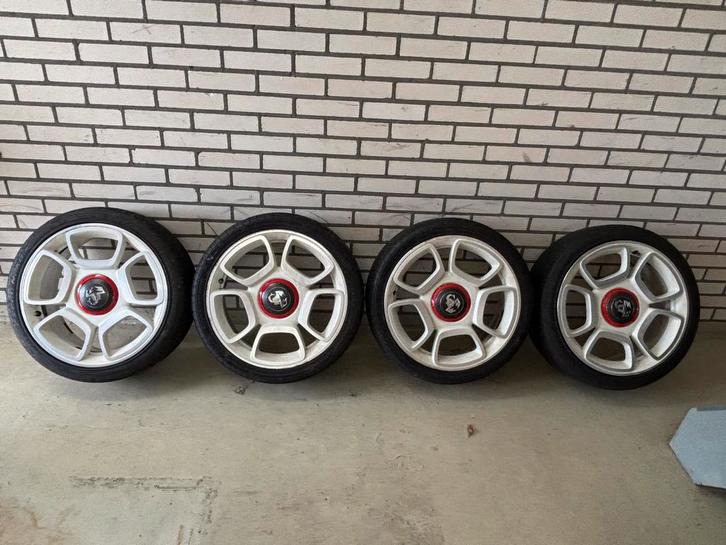 Abarth 500 Mugello wielset / 17”, Auto-onderdelen, Banden en Velgen, Banden en Velgen, Zomerbanden, 17 inch, 205 mm, Personenwagen