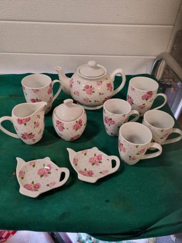 theeservies met rose rozen 10 delig beschikbaar voor biedingen