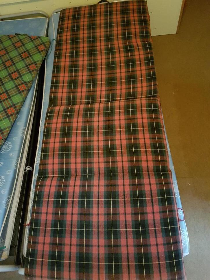 Matras/ligbed eenpersoons, Huis en Inrichting, Slaapkamer | Matrassen en Bedbodems, Gebruikt, Matras, 90 cm, 190 cm of minder