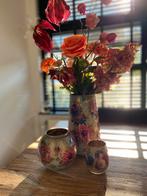 Mooie set van 3 handgemaakte vazen met boeket zijden bloemen, Huis en Inrichting, Ophalen, Zo goed als nieuw, Overige kleuren