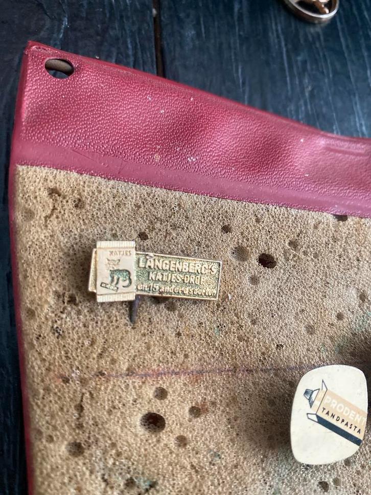 Katjes Drop Speldje Langenberg's - Verzamelitem, Verzamelen, Speldjes, Pins en Buttons, Zo goed als nieuw, Speldje of Pin, Merk