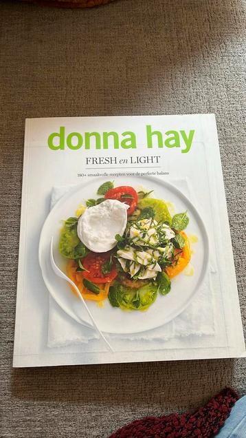 Donna Hay - Fresh en light beschikbaar voor biedingen
