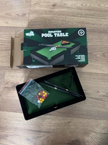 Mini Pooltafel Set - Compleet! beschikbaar voor biedingen