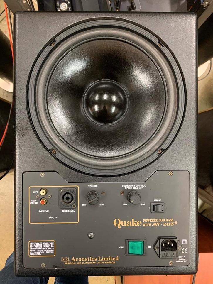 REL QUAKE subwoofer, Audio, Tv en Foto, Luidsprekers, Gebruikt, Subwoofer, 60 tot 120 watt, Overige merken, Ophalen