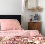 Sprei vintage botanisch bloemen roze lila, Huis en Inrichting, Overige typen, Ophalen of Verzenden, Zo goed als nieuw, Tweepersoons