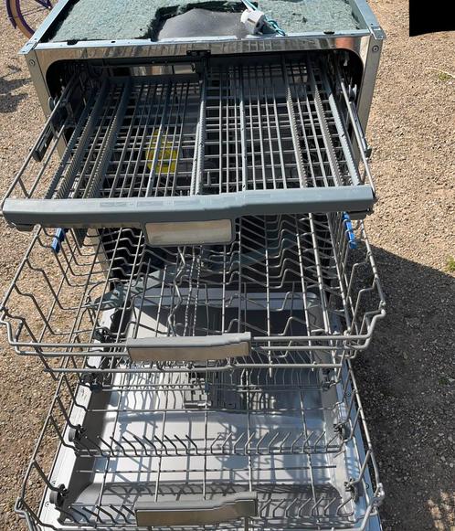 BERTAZZONI DW6083PRT Volledig geintegreerde vaatwasser, Witgoed en Apparatuur, Vaatwasmachines, Inbouw, 45 tot 60 cm, Minder dan 10 liter