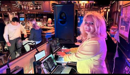 DJ FEEST.     VOOR AL U FEESTJES.   BEL OF MAIL OF APP, Muziek en Instrumenten, Versterkers | Bas en Gitaar, Zo goed als nieuw