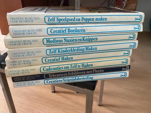 creatief bezig zijn voor de vrouw 1970 e.v. retro vintage, Boeken, Hobby en Vrije tijd, Zo goed als nieuw, Borduren en Naaien