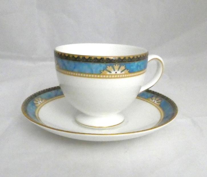 Wedgwood Curzon kop en schotel, Huis en Inrichting, Keuken | Servies, Zo goed als nieuw, Kop(pen) en/of Schotel(s), Overige stijlen