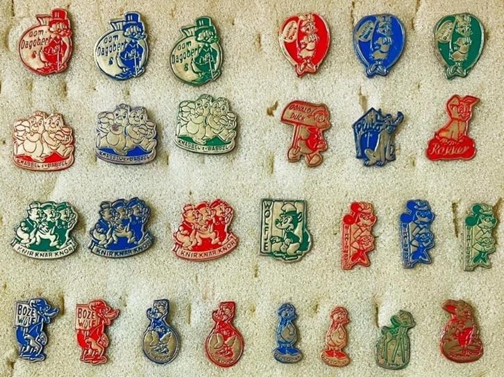 Donald Duck en vrienden - 27 oude speldjes - 1967, Verzamelen, Speldjes, Pins en Buttons, Gebruikt, Speldje of Pin, Figuurtje