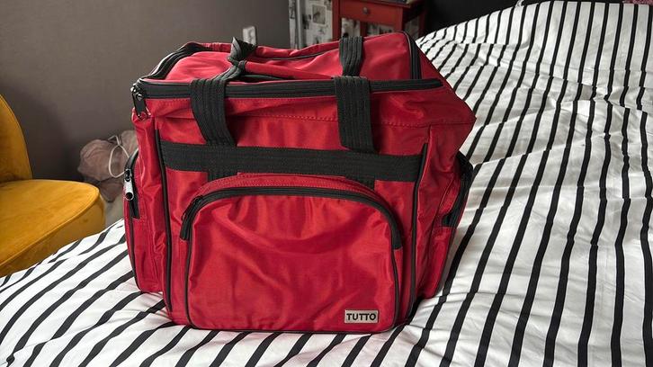 Tutto overlock tas, Sieraden, Tassen en Uiterlijk, Tassen | Reistassen en Weekendtassen, Zo goed als nieuw, Rood, 30 cm of meer