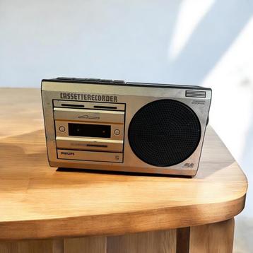 Vintage casssette recorder /radio Philips Hopper D6210 beschikbaar voor biedingen