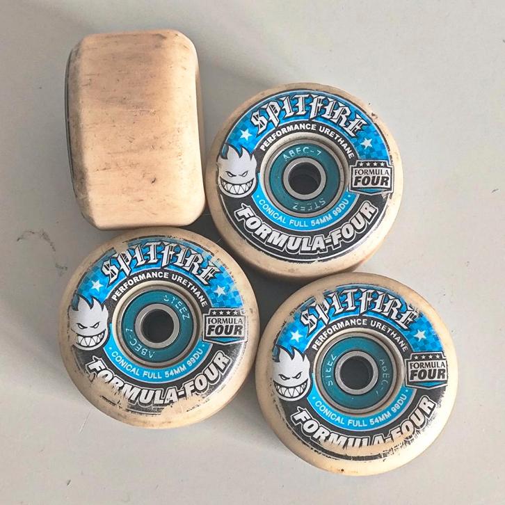 Spitfire Formula Four 54mm 99a conical wheels, Sport en Fitness, Skateboarden, Gebruikt, Ophalen of Verzenden