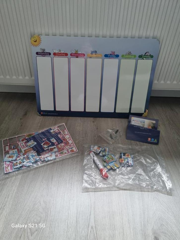 Kinderplanbord, Huis en Inrichting, Woonaccessoires | Memoborden, Zo goed als nieuw, Magneetbord, Ophalen