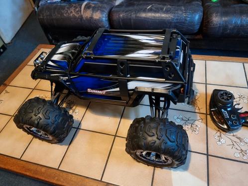 Traxxas summit, Hobby en Vrije tijd, Modelbouw | Radiografisch | Auto's, Zo goed als nieuw, Auto offroad, Elektro, Schaal 1:8