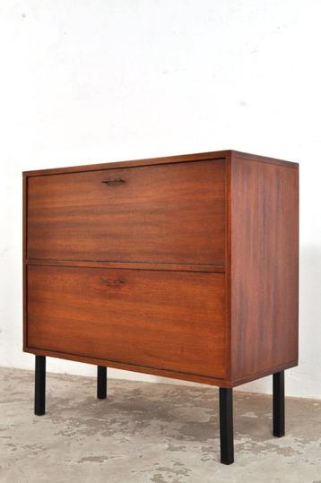 Vintage mahonie kleppenkast kast jaren 50 beschikbaar voor biedingen
