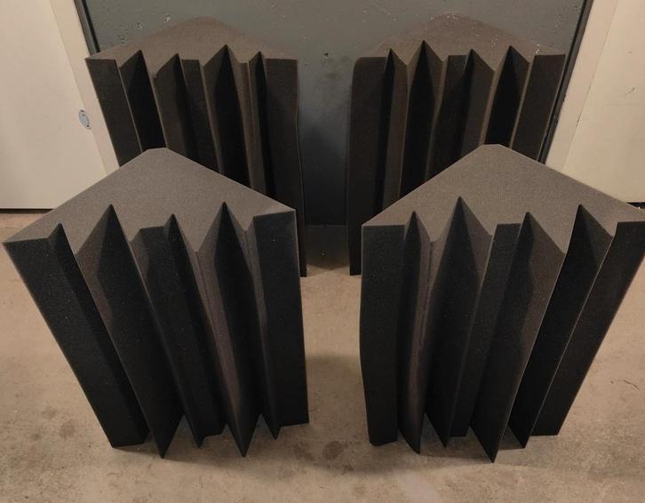 Basstraps set van 4 – studio akoestiek / hoeken, Audio, Tv en Foto, Professionele Audio-, Tv- en Video-apparatuur, Gebruikt, Audio