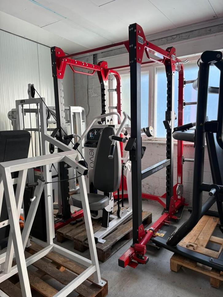 Koopje! Hammer Strength power cage, Sport en Fitness, Fitnessmaterialen, Zo goed als nieuw, Overige typen, Ophalen
