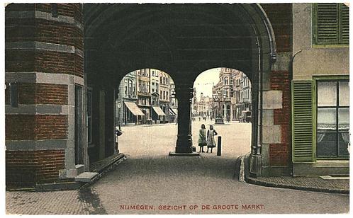 963598	Nijmegen	Gezicht op de Groote Mark	1909	Gelopen met p, Verzamelen, Ansichtkaarten | Nederland, Gelopen, Gelderland, Voor 1920