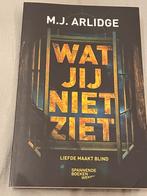 Wat jij niet ziet - MJ Arlidge thriller nieuw pocket boek, Nieuw, Ophalen of Verzenden, Nederland, M.J. Arlidge