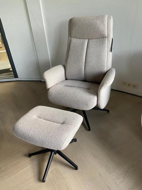 fauteuil in bouclé kleur, Huis en Inrichting, Fauteuils, Nieuw, Stof, 50 tot 75 cm, Minder dan 75 cm, Ophalen