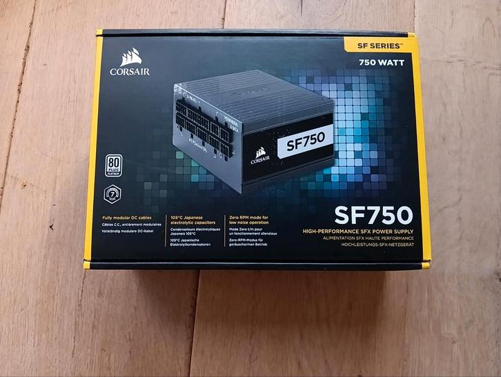 Corsair SF750, Computers en Software, Pc- en Netwerkkabels, Zo goed als nieuw, Ophalen of Verzenden