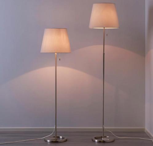 Nyfors staande lamp van ikea vernikkeld wit 2 stuks, Huis en Inrichting, Lampen | Vloerlampen, Zo goed als nieuw, 150 tot 200 cm