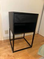 Ikea Vikhammer bedside table, Huis en Inrichting, Slaapkamer | Nachtkastjes, Minder dan 45 cm, Metaal of Aluminium, Zo goed als nieuw