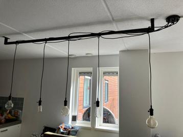 Loftbar met 5 lichtpunten  beschikbaar voor biedingen