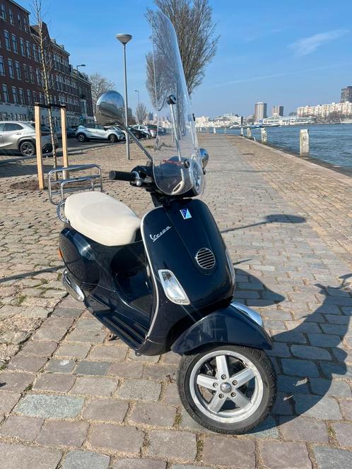 Vespa LX50, Fietsen en Brommers, Scooters | Vespa, Zo goed als nieuw, Ophalen