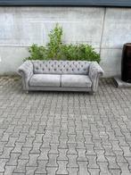 Lichtgrijze bank- Chesterfield stijl, Ophalen, Chesterfield, Driepersoons, 75 tot 100 cm