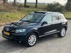 Volkswagen Touareg 3.0 V6 TDI 180KW BMT 4M AUT 2011 Zwart, Auto's, Volkswagen, Automaat, Euro 5, 255 €/maand, Zwart