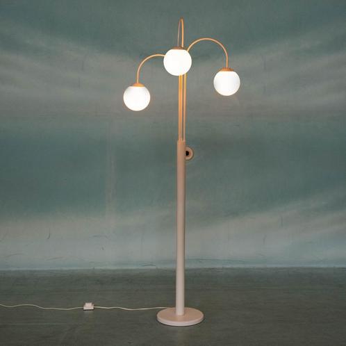 Space age waterfall booglamp minimalist floor lamp white, Huis en Inrichting, Lampen | Vloerlampen, Gebruikt, Glas, Metaal, Overige materialen