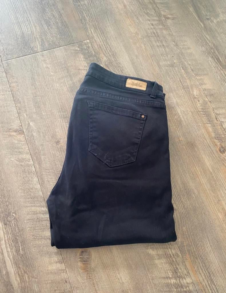 Zara (Trafaluc) broek - EUR 42 - Zwart, Ophalen of Verzenden, Zo goed als nieuw, Zwart, W33 - W36 (confectie 42/44)