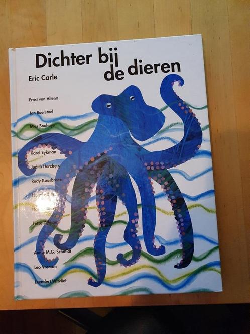 DICHTER  BIJ  DE  DIEREN  van  Eric Carle, Boeken, Kinderboeken | Kleuters, Zo goed als nieuw, Ophalen of Verzenden