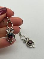 B49 Prachtige zilveren oorbellen sierlijk, Hangers, Ophalen of Verzenden, X, Zilver