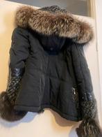 Elegante jas met echt bont, Ophalen, Zo goed als nieuw, Maat 36 (S), Zwart