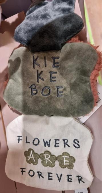 *NIEUW*KNISPERBOEKJE/ACTIVITEITENBOEKJE

5,- EUR VASTE PRIJS beschikbaar voor biedingen