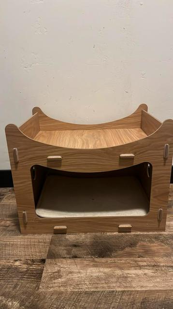 Kattenslaaphuisje beschikbaar voor biedingen