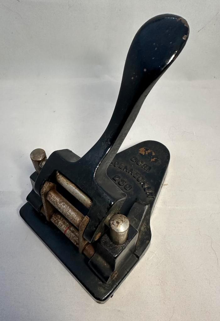 Vintage gietijzeren perforator - model 450, Antiek en Kunst, Antiek | Kantoor en Zakelijk, Ophalen of Verzenden