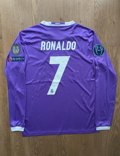 FC Real Madrid Retro Voetbalshirt 16/17 #Ronaldo (M), Verzamelen, Sportartikelen en Voetbal, Zo goed als nieuw, Shirt, Buitenlandse clubs