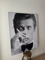 Werk aan de muur “ Roger Moore” zwart wit, Foto of Poster, Zo goed als nieuw, Ophalen, 75 cm of meer