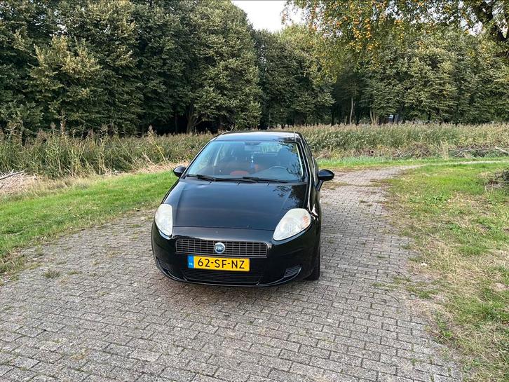Fiat Punto 1.4– 2005 – Zuinig & Betrouwbaar zsm weg, Auto-onderdelen, Accu's en Toebehoren, Gebruikt, Ophalen of Verzenden