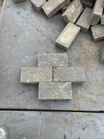 ROOIKORTING 2.500m2 grijs reliëf breccia tegels, tuin/oprit, Bij dit gebruikte product niet meer te achterhalen., Gebruikt, Verzenden