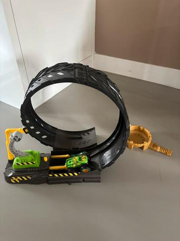 Hot wheels baan  beschikbaar voor biedingen